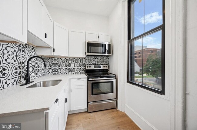 property at 1637 W Girard Ave