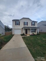 5823 Hewitt Dr in Charlotte, NC - Building Photo