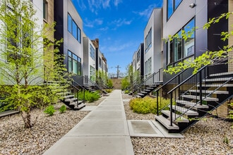 6115 S University Ave, Unit 1421 in Chicago, IL - Foto de edificio - Building Photo