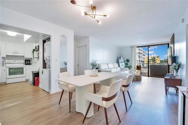 8261 NW 8th St, Unit 231, Unit 231