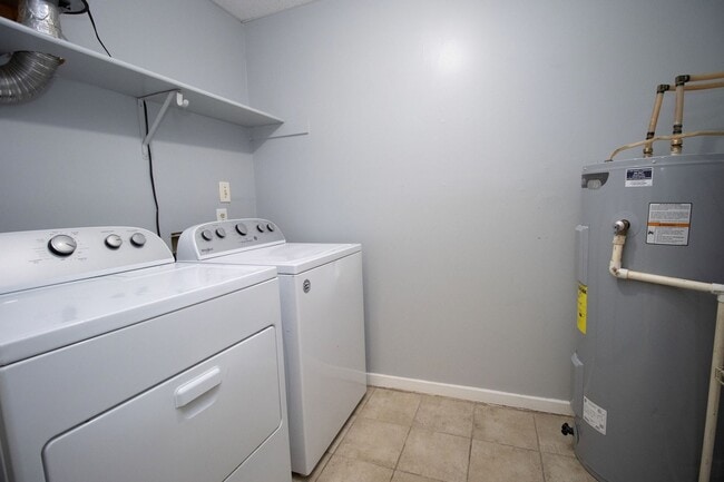 3001 Village Creek Dr in Columbia, SC - Building Photo - Building Photo