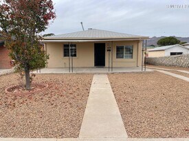 1409 Howze St in El Paso, TX - Building Photo