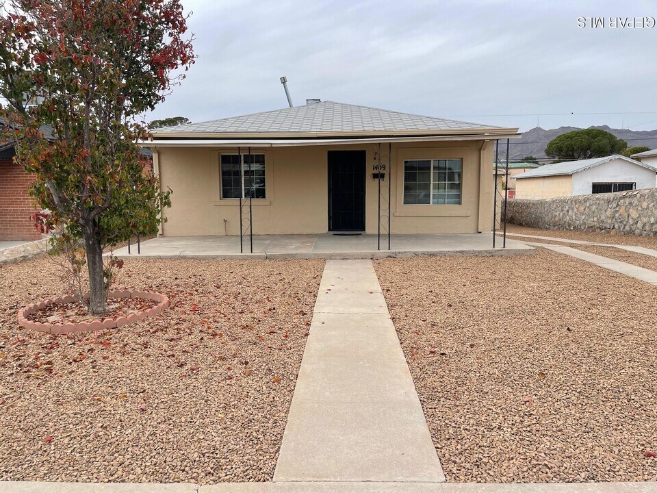 1409 Howze St in El Paso, TX - Building Photo