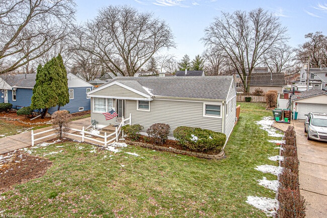 6645 Riverside Dr in Tinley Park, IL - Building Photo - Building Photo