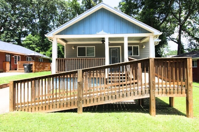 property at 1387 Lyle Ave