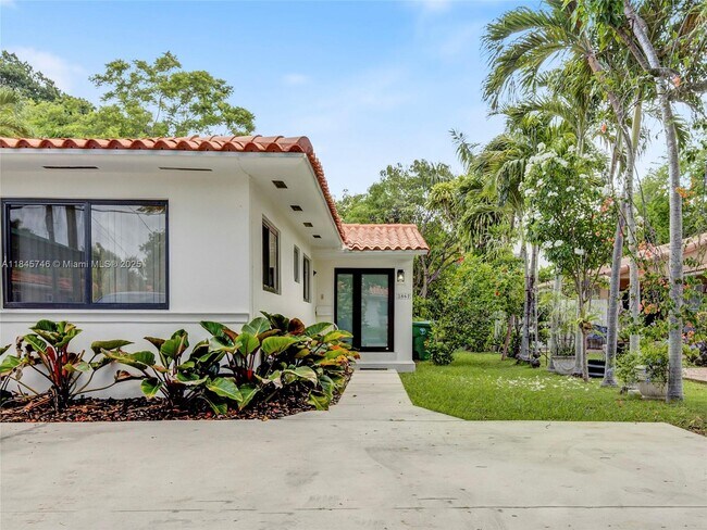property at 2867 SW 38th Ave