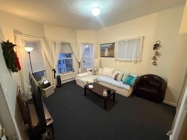 126-128 Vernal St in Everett, MA - Building Photo - Building Photo