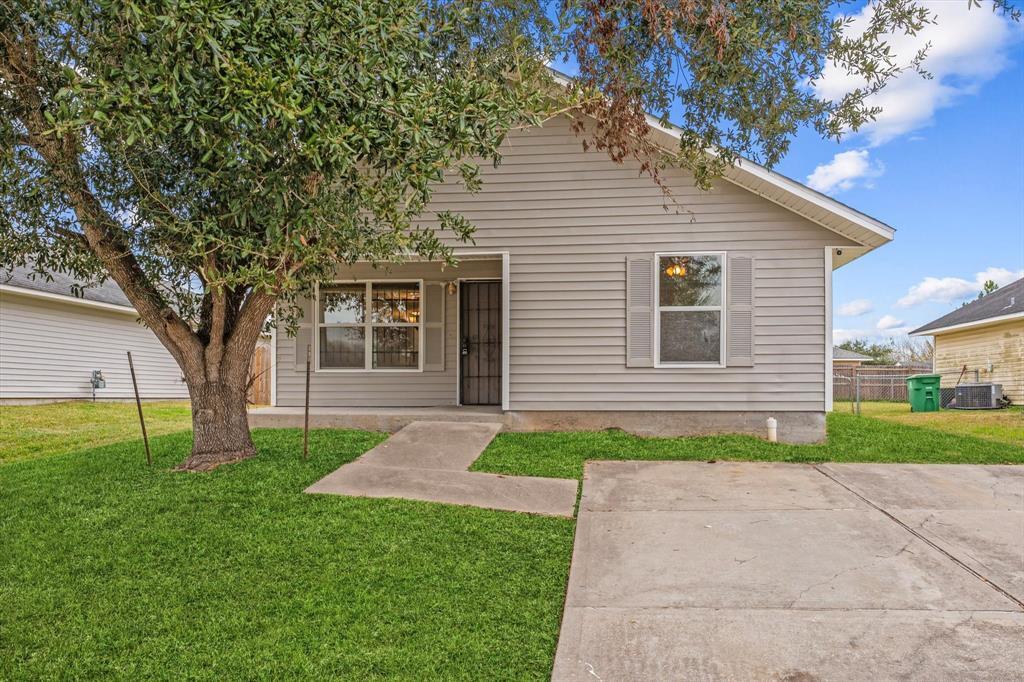 11419 Roandale Dr in Houston, TX - Building Photo