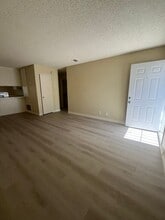 15378 Sequoia St in Hesperia, CA - Building Photo - Building Photo