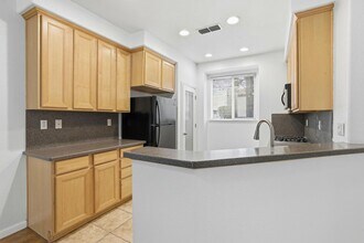 11 Stony Hill Pl in Sacramento, CA - Building Photo - Building Photo