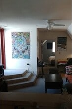 1203 E Brady St, Unit D in Milwaukee, WI - Foto de edificio - Building Photo