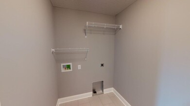 2010 Spring Lakes Cir in Bowling Green, KY - Building Photo - Building Photo