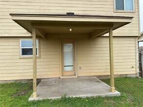 307 Wildcat Dr in Bastrop, TX - Building Photo - Building Photo