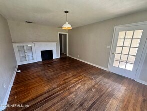 4050 Dellwood Ave in Jacksonville, FL - Building Photo - Building Photo