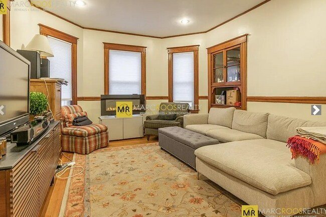 236 Concord Ave, Unit 2 in Cambridge, MA - Foto de edificio - Building Photo