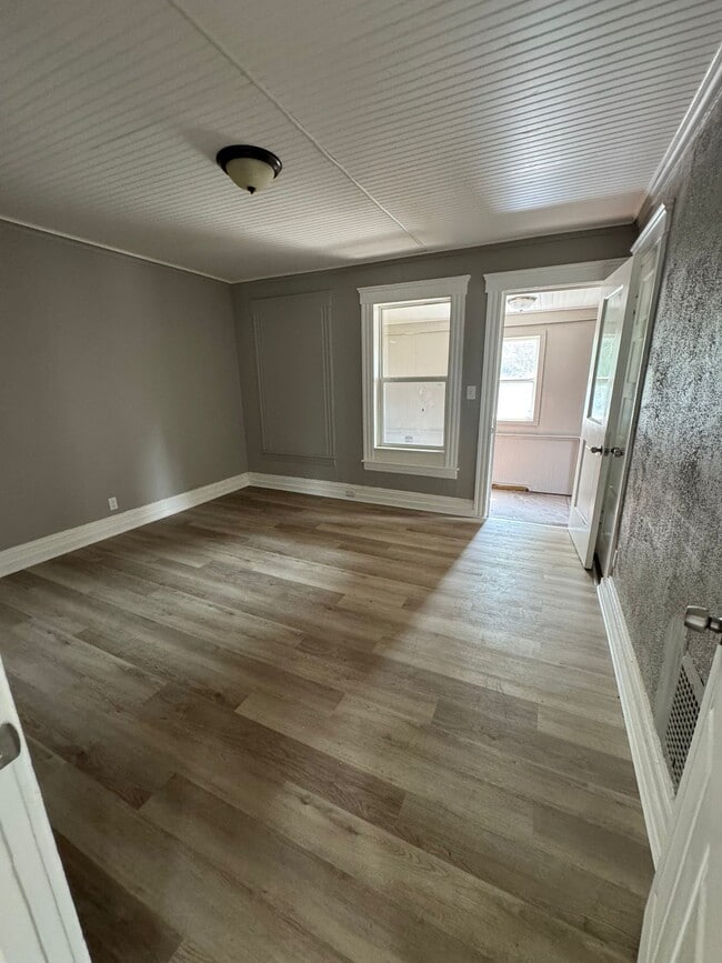 property at 2212 Midland Ave