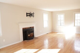 35 Highpoint Rd in Woodbury, CT - Building Photo - Building Photo