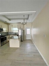 1418 S Iris St, Unit 4 in Pharr, TX - Building Photo - Building Photo