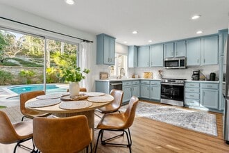 81 Plateau in Aliso Viejo, CA - Building Photo - Building Photo