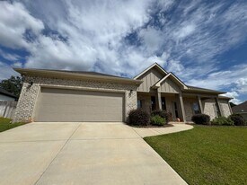 364 Lakes Dr in Enterprise, AL - Building Photo
