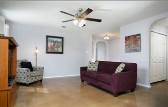15830 Manes Grove in San Antonio, TX - Building Photo - Building Photo