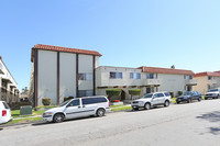 Casa De Verano in Oxnard, CA - Building Photo - Building Photo