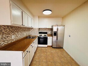 1828 Metzerott Rd in Adelphi, MD - Building Photo - Building Photo