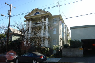 The Clifton Apartments in Portland, OR - Building Photo - Building Photo