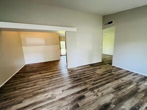 3115 Newgate Dr in Florissant, MO - Building Photo - Building Photo