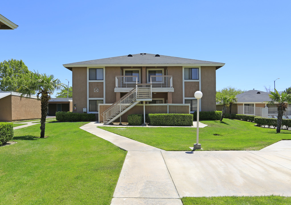 Summerridge in Victorville, CA - Building Photo