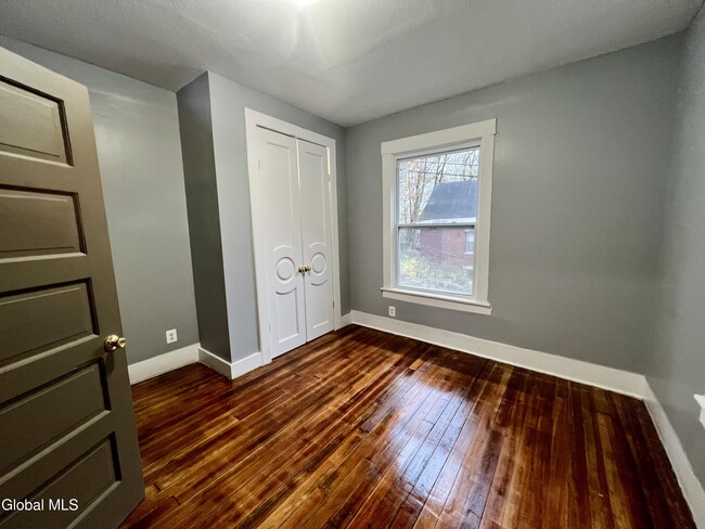 213-215 Vrooman Ave in Amsterdam, NY - Building Photo - Building Photo