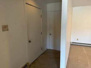 1 Pine St in Peterborough, NH - Foto de edificio - Building Photo