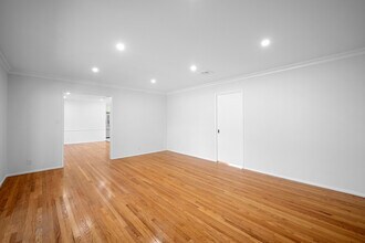 685 Rim Rd in Pasadena, CA - Foto de edificio - Building Photo