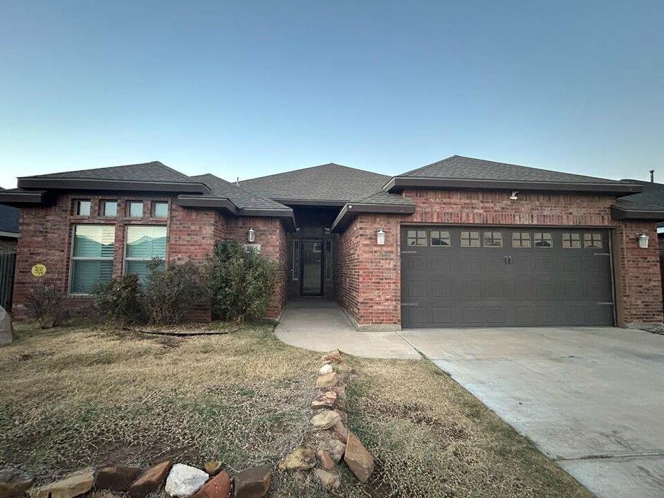 7205 Raphael St in Odessa, TX - Building Photo