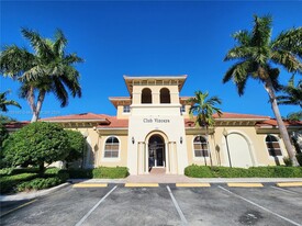 4963 SW 140th Terrace in Miramar, FL - Foto de edificio - Building Photo