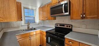 14 Harding Ave, Unit 2 in Everett, MA - Building Photo