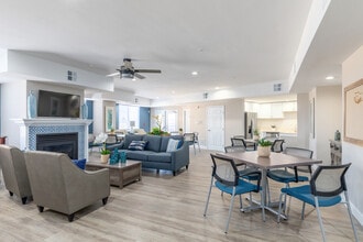 Sable Ridge Senior Residences South in Denver, CO - Building Photo - Interior Photo