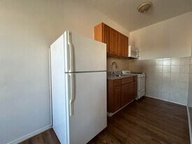 2712 N Milwaukee Ave in Chicago, IL - Building Photo