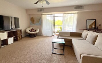 60 Welsh Tract Rd in Newark, DE - Foto de edificio - Building Photo