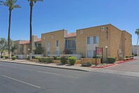 Exterior - Melrose Villas Apartments in Phoenix, Arizona