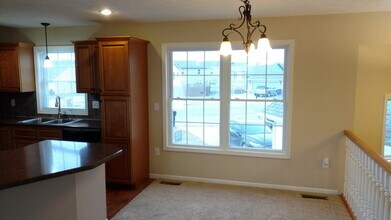 2612 Brook Cir in Manhattan, KS - Building Photo - Building Photo