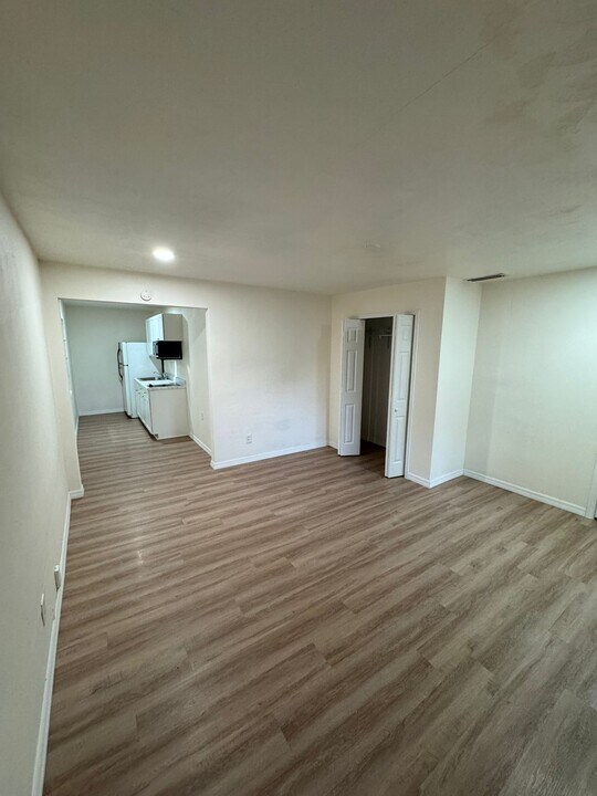 1412 E Lemon St, Unit Studio A in Lakeland, FL - Foto de edificio