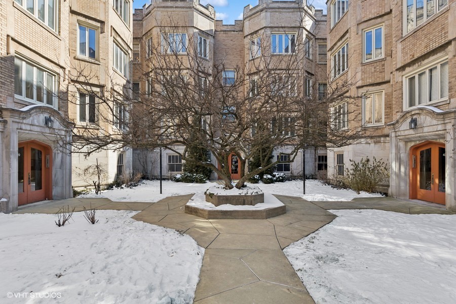 4219 N Paulina St, Unit 1H in Chicago, IL - Building Photo