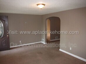 2936 Stewart Ave in Kansas City, KS - Building Photo - Building Photo