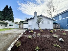 1734 NE Bryant St in Portland, OR - Building Photo