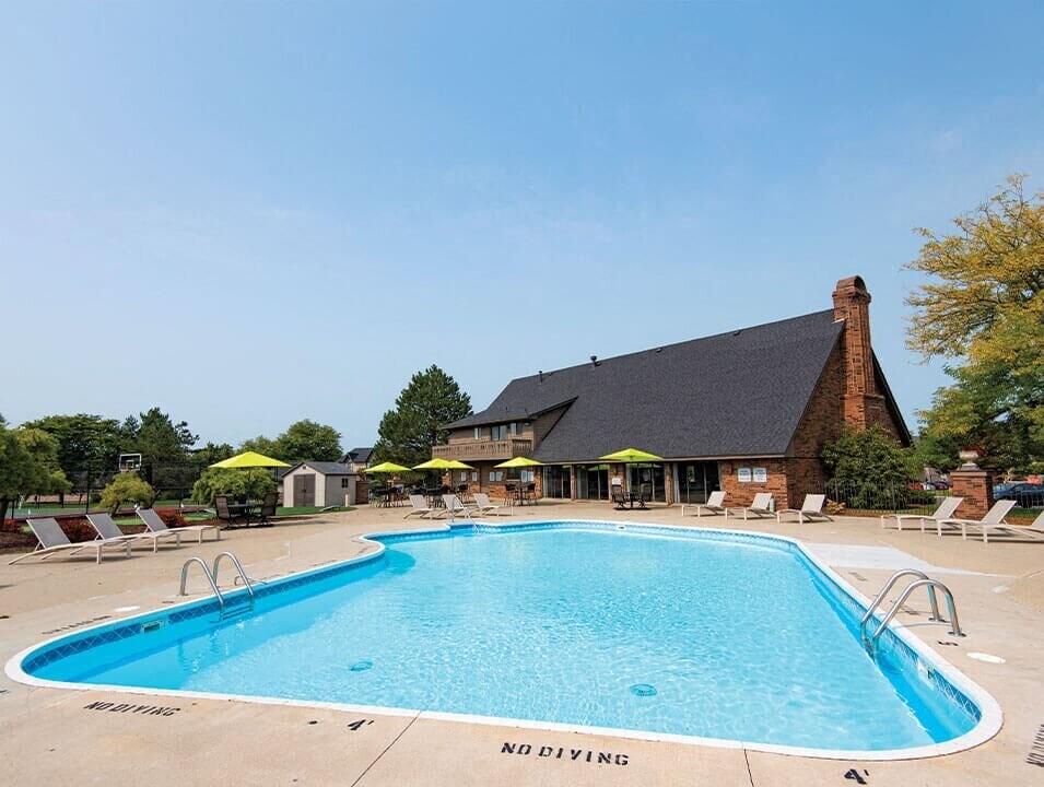 Fox Hill Glens in Grand Blanc, MI - Foto de edificio