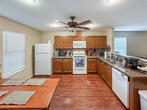533 Jennifer Dr in Burleson, TX - Building Photo - Building Photo