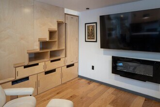 61304 Wizard Ln in Bend, OR - Building Photo - Building Photo