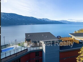 3434-3434 McKinley Beach Dr in Kelowna, BC - Building Photo - Building Photo
