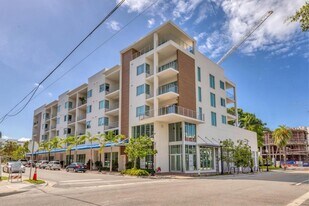 332 Cocoanut Ave in Sarasota, FL - Building Photo
